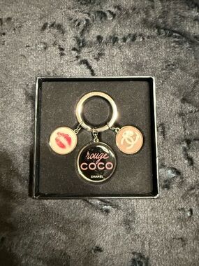 CHANEL Black and Pink Rouge Coco Logo Keychain with Kiss & CC Charms